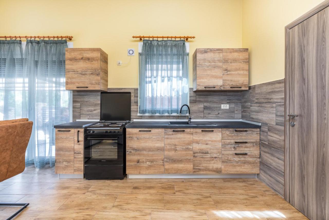 Apartmani Monte Pula Zewnętrze zdjęcie