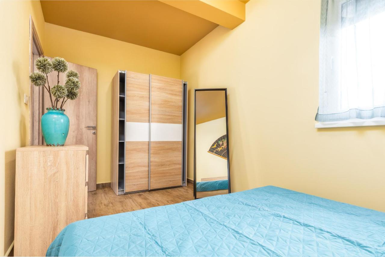 Apartmani Monte Pula Zewnętrze zdjęcie
