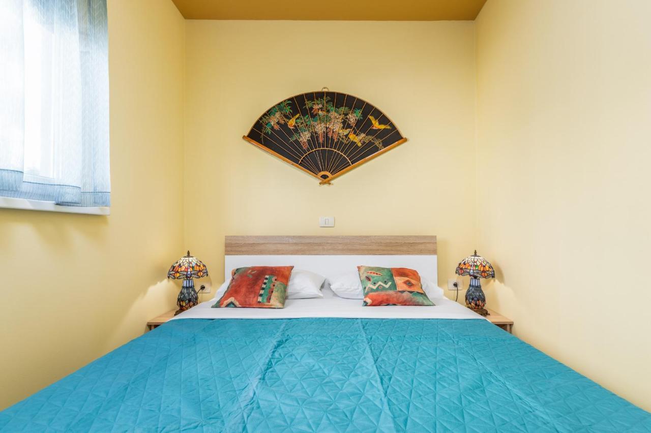 Apartmani Monte Pula Zewnętrze zdjęcie