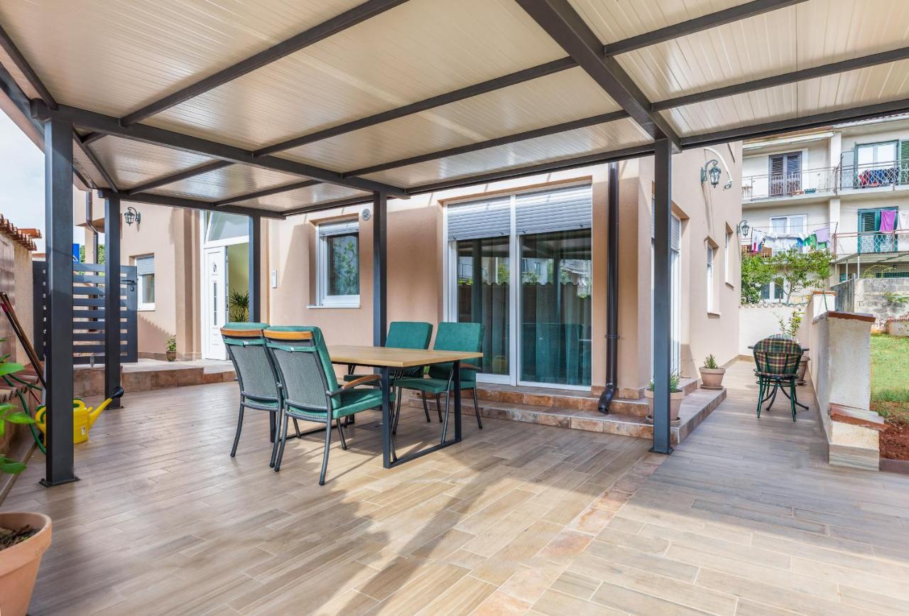 Apartmani Monte Pula Zewnętrze zdjęcie